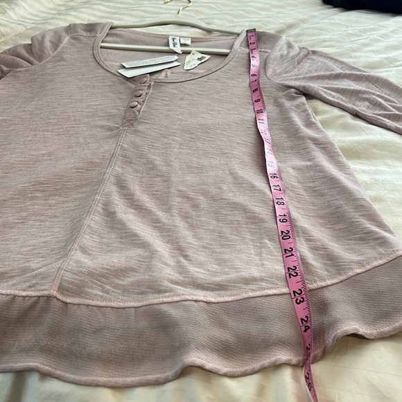 Others Follow Top / NWT - Picture 8 of 9